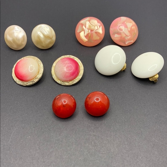 Lot of Five Vintage Clip On & Screw Back Earrings Circle Acrylic Pink Red White - Picture 1 of 6